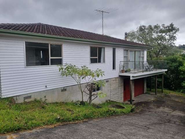 Charming 4BR Home in Browns Bay