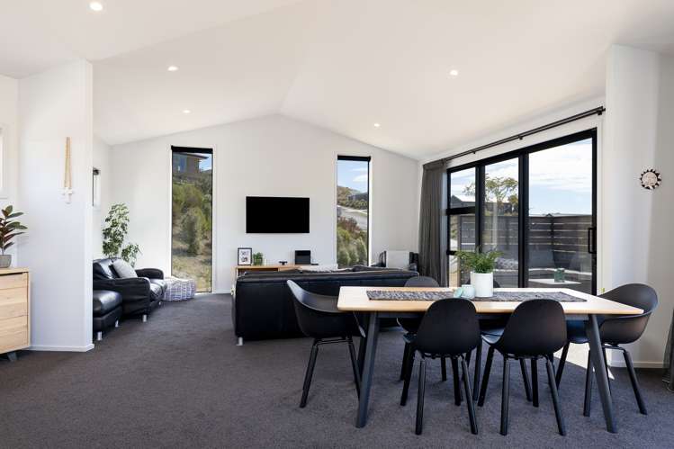 39 Quail Rise Stoke_3