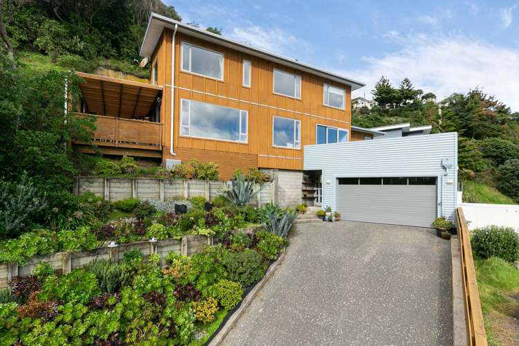 8 Owhiro Bay Parade_0