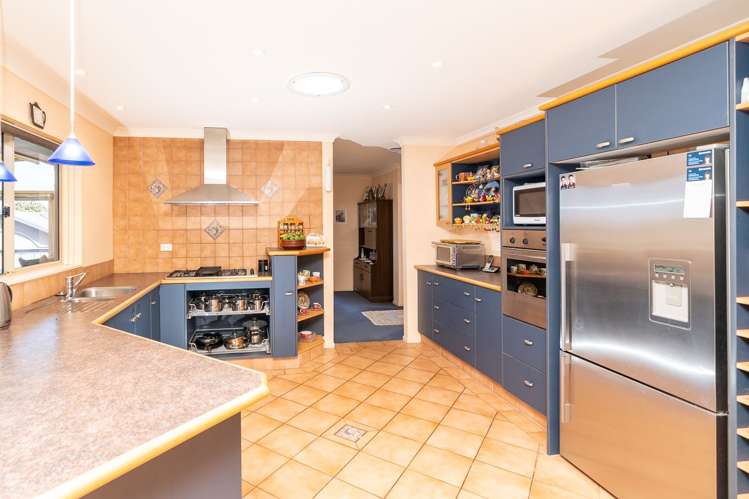 25 Limousin Place Grandview Heights_9