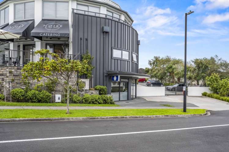 1 Arbors Track Silverdale_2