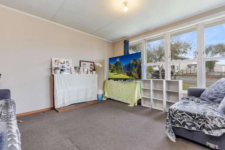 21 Farnborough Crescent Mangere_6