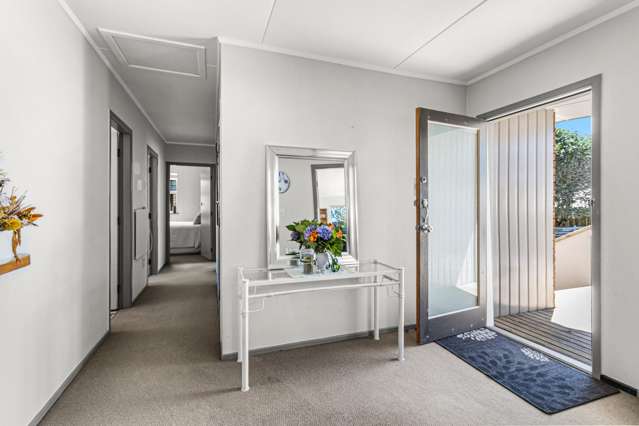 6 Carlton Terrace Westown_3