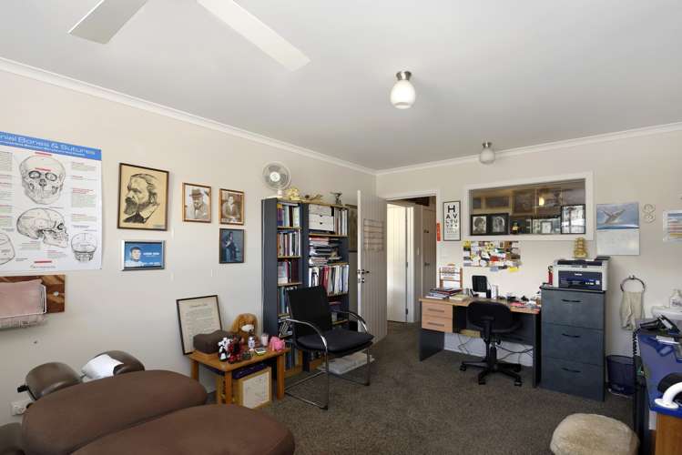 69 Washbourn Drive Richmond_11