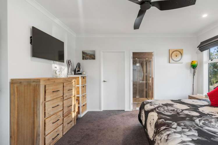 14 Celmisia Retreat Papamoa Beach_7