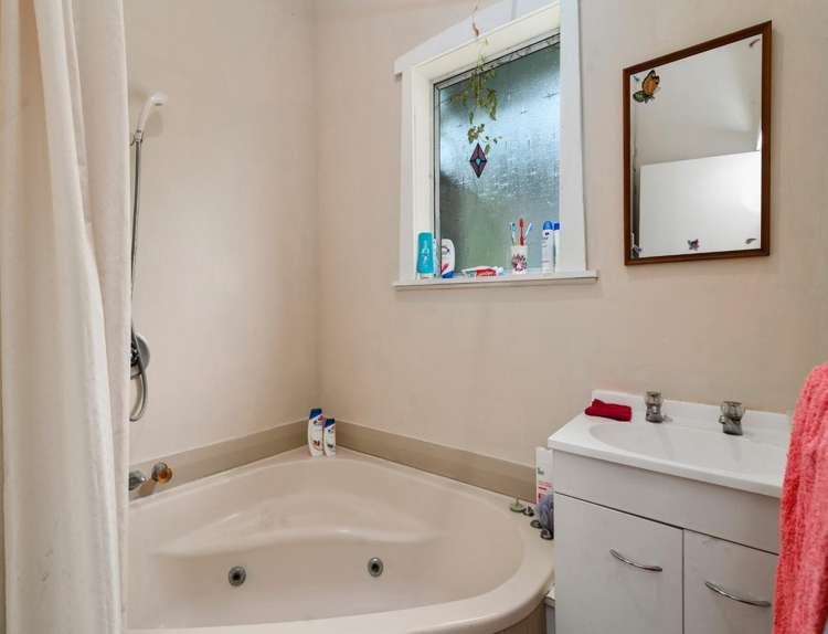 53 Patetere Street Mamaku_13