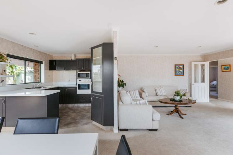 172 Pacific View Road Papamoa_13