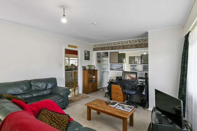 1/4 Faris Crescent Wainuiomata_3