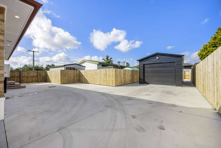 12 Richan Street Glenview_21