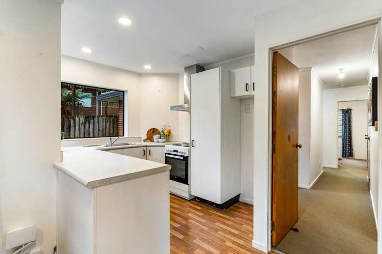 2/9 Varlene Terrace Forrest Hill_10