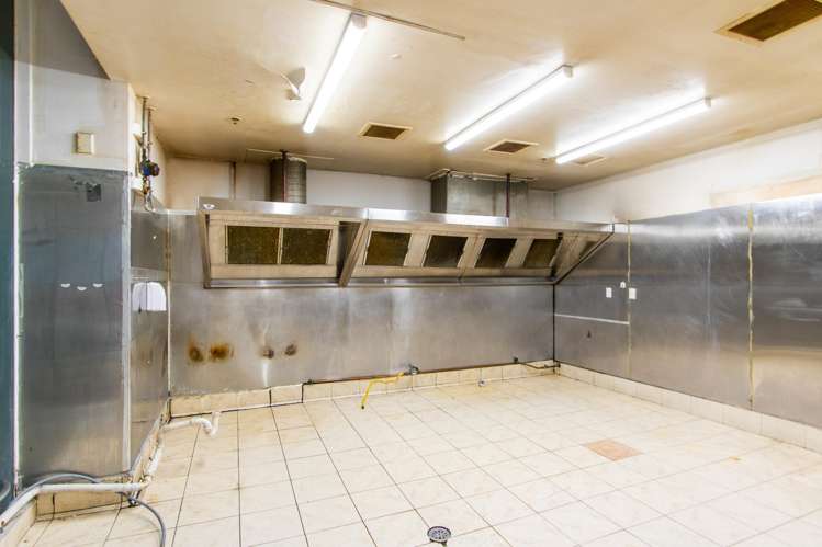 Shop 11/62-78 Hurstmere Road Takapuna_2