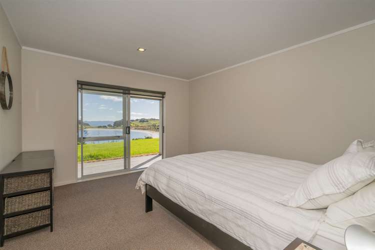 191b Pacific Ocean Slipper Island (Whakahau)_14