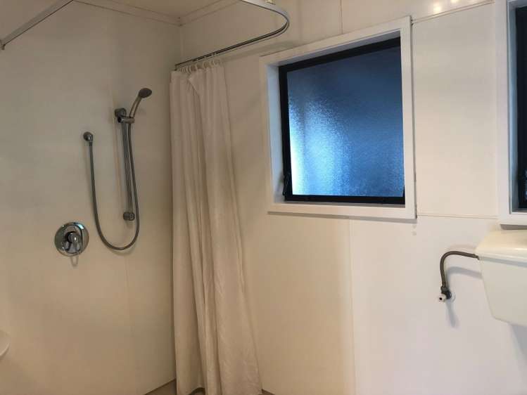 137B Eversham Road 11229_6