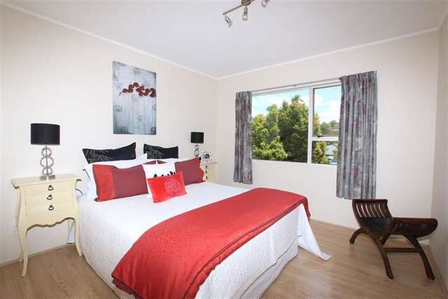 1/54 Stapleford Crescent Browns Bay_4