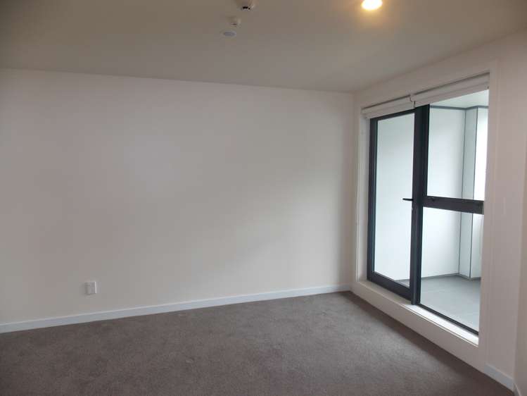 16/8 Basque Road Eden Terrace_3