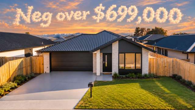 Near-New, Well Specified & Priced to Attract!