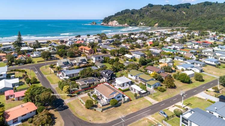 128 Given Avenue Whangamata_0