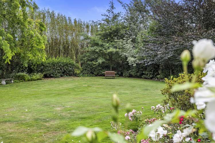 481 Halkett Road West Melton_35