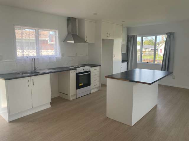 11 Seaward Place Wattle Downs_1