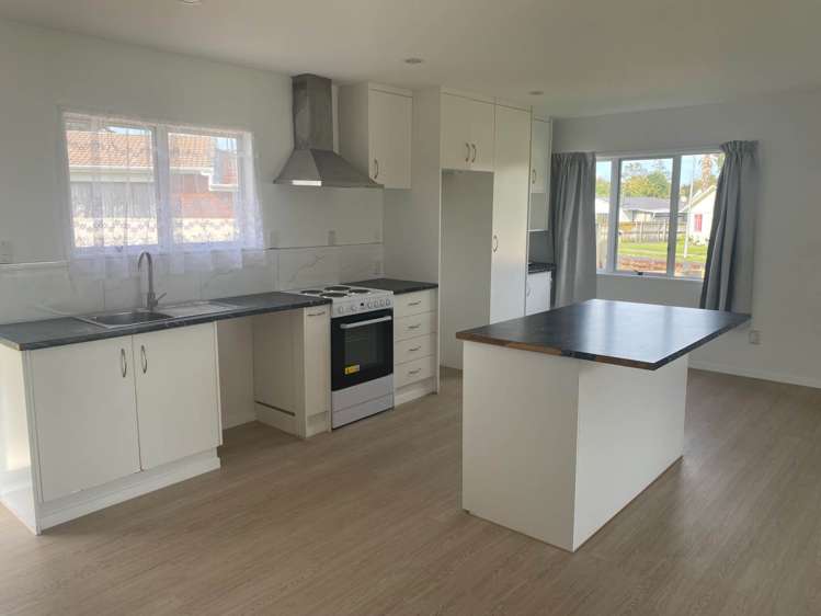 11 Seaward Place Wattle Downs_1