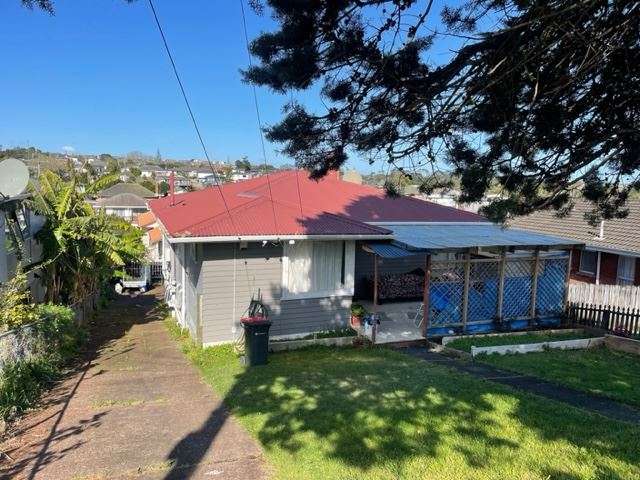 8 Subritzky Avenue Mount Roskill_2