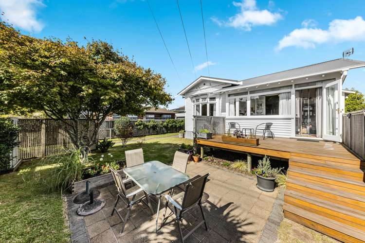 8 Invermay Avenue Mount Roskill_20