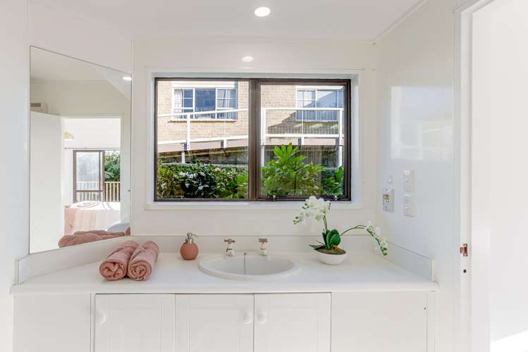 16 Huia Street Waikanae_12