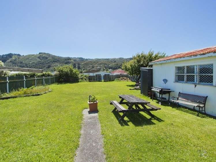 27 Bledisloe Crescent Wainuiomata_11