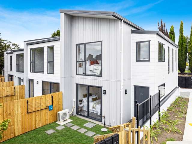 New Homes  + Garage + Master Warranty