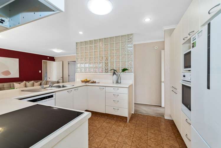 7 Huntaway Lane Te Atatu Peninsula_10