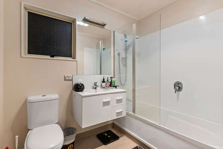 2/39 Lancaster Road Beach Haven_12