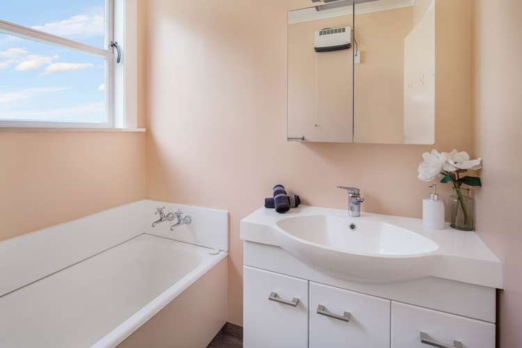 57 Chesterton Street Johnsonville_13