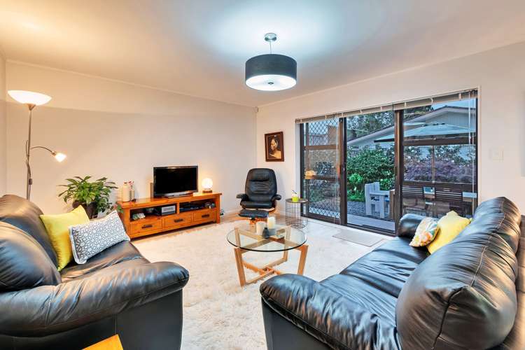 2/51 Beach Road Pahurehure_9