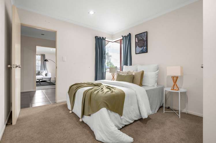 1 Farleigh Close Huntington_16