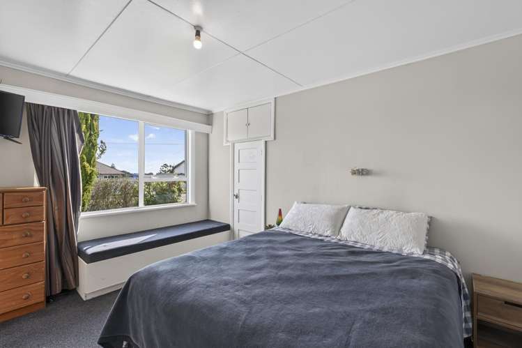 135 Tukapa Street Westown_10