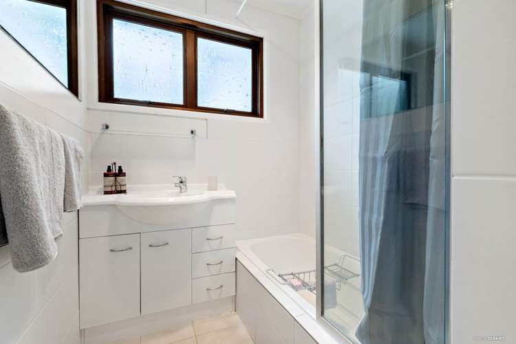 48 Tui Glen Road Birkenhead_13