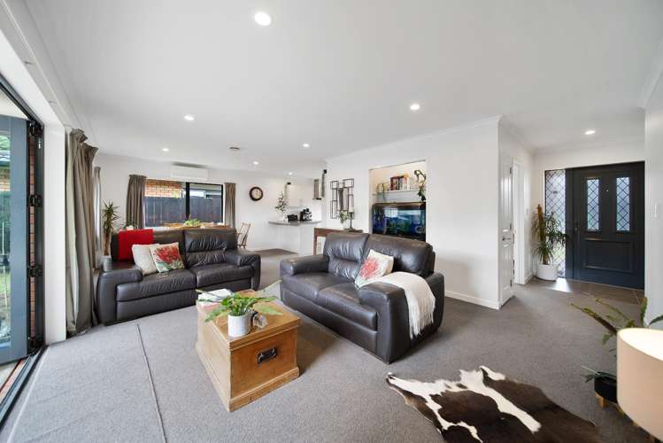 17a Callis Avenue Opaheke_13