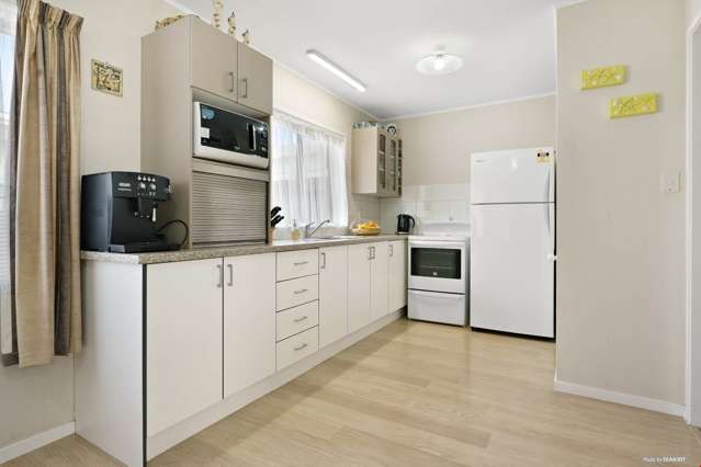 18 Muirfield Street Wattle Downs_1