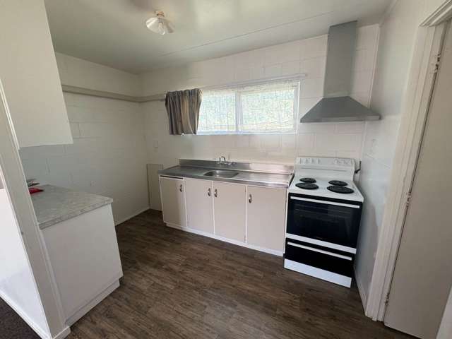 2/310 Western Hills Drive Avenues_1