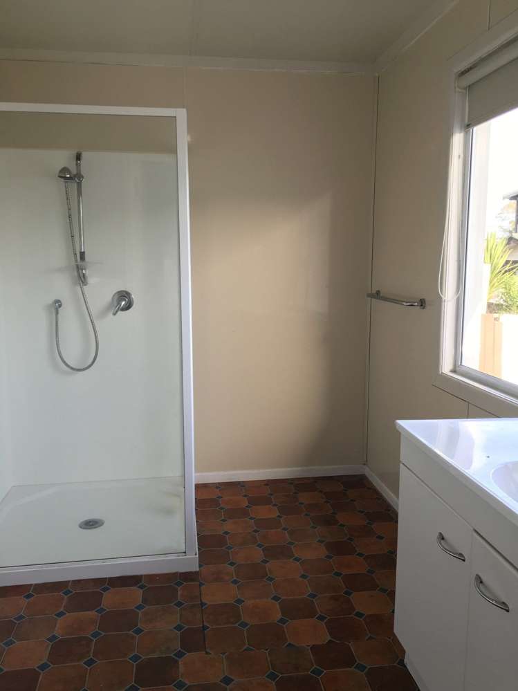 93 Henderson Valley Road Henderson_5