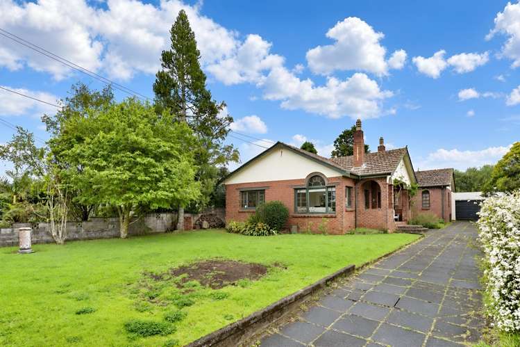 17 Fairholme Epsom Central_0