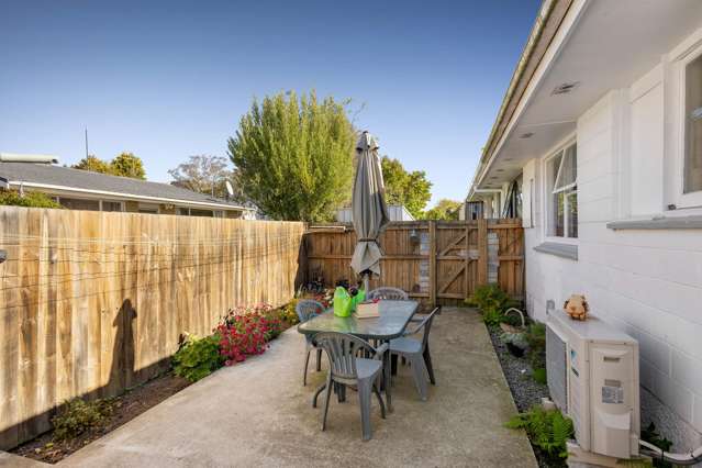 2/162 Stanmore Road Linwood_2
