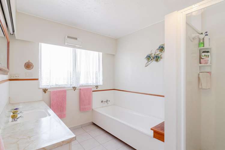 6 Konini Crescent Pirimai_13