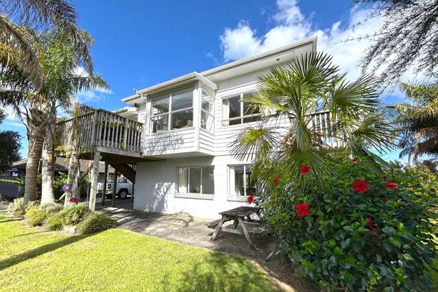 Amazing Coastal Lifestyle Awaits You!