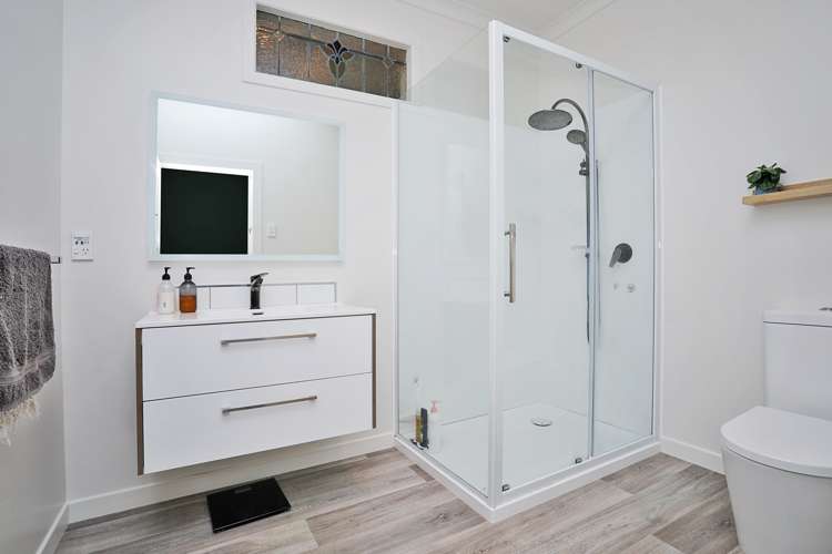 2 Holywood Lane Gladstone_8