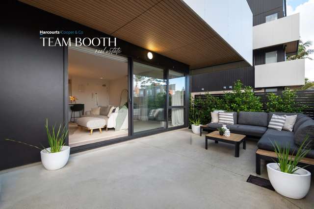 Super-Sized Boutique Living! Won't Last!