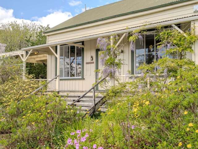 A HOME STEEPED IN HISTORY