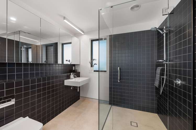 27 Blackmore Place Springlands_14