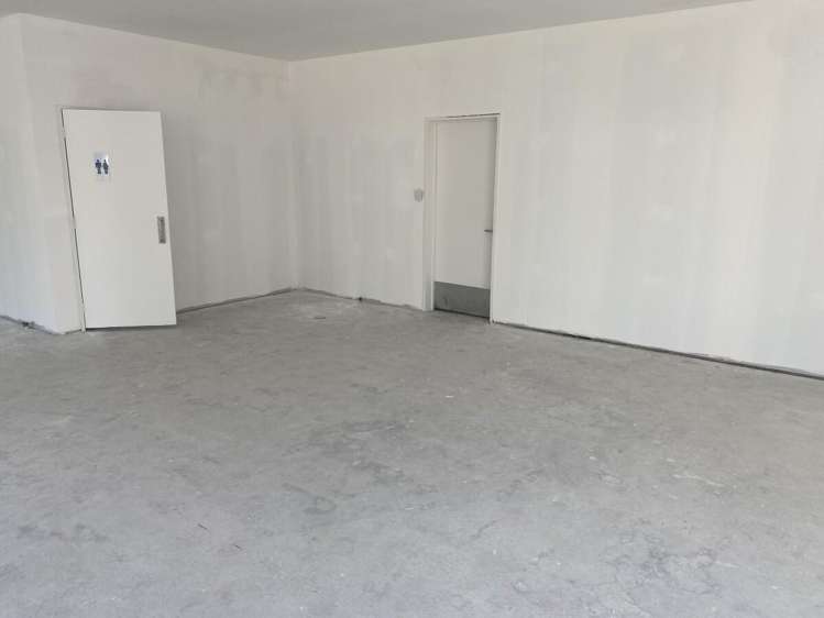 Shop 17, 14/2 Bay Street Red Beach_4