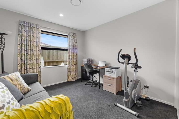 6 Trent Place Lake Hood_19